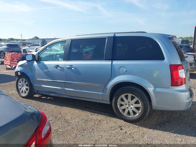 45549811 :رقم المزاد ، 2C4RC1BG2GR255389 vin ، 2016 Chrysler Town & Country Touring مزاد بيع