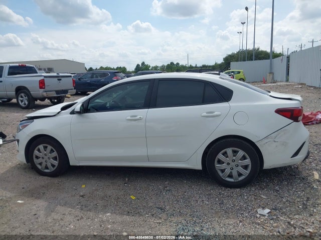 45549830 :رقم المزاد ، 3KPA24AD1ME372547 vin ، 2021 Kia Rio S مزاد بيع