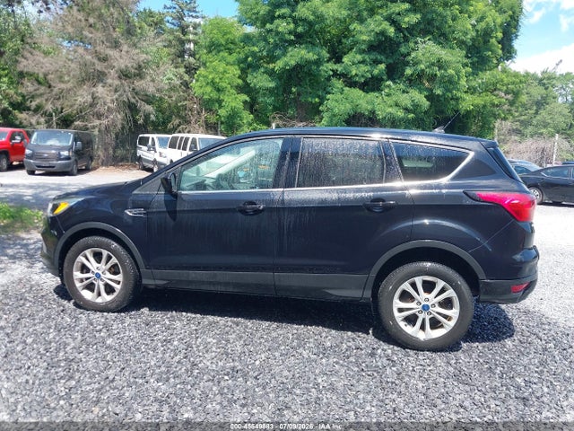 Ford ESCAPE SE 2019 1FMCU9GD3KUA36884 Image 17