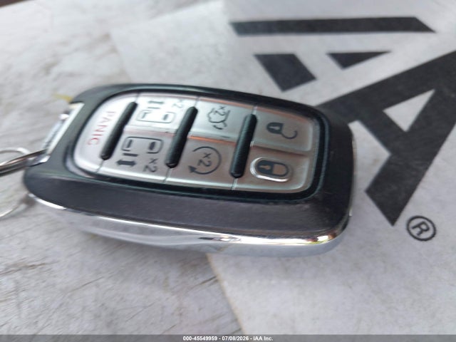45549959 :رقم المزاد ، 2C4RC1GG2HR588766 vin ، 2017 Chrysler Pacifica Limited مزاد بيع