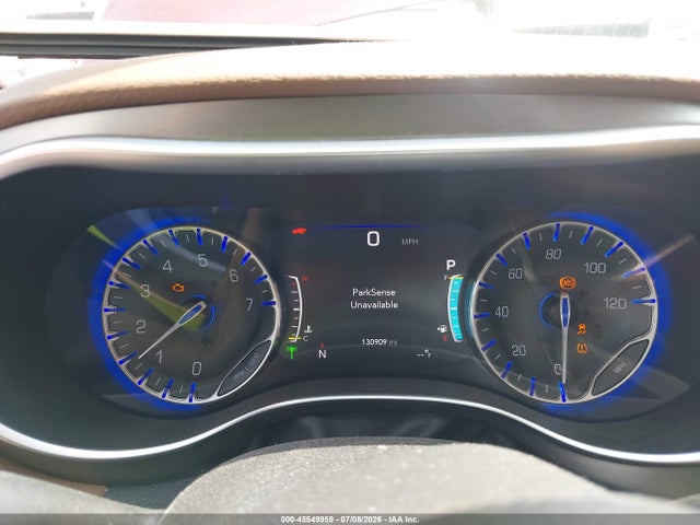 45549959 :رقم المزاد ، 2C4RC1GG2HR588766 vin ، 2017 Chrysler Pacifica Limited مزاد بيع