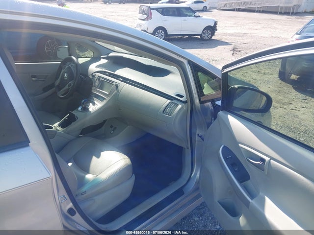 Toyota Prius Three 2015 JTDKN3DU9F0426898 Image 5