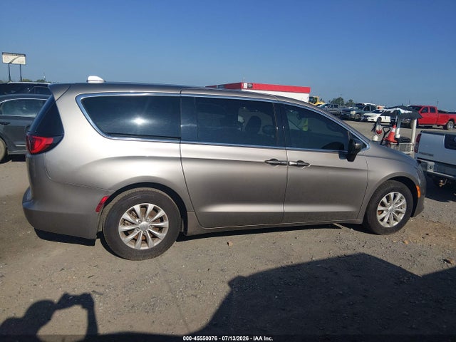 Продажа на аукционе авто 2017 Chrysler Pacifica Touring, vin: 2C4RC1DG4HR703288, номер лота: 45550076