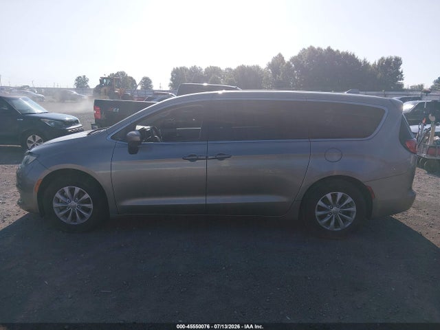Продажа на аукционе авто 2017 Chrysler Pacifica Touring, vin: 2C4RC1DG4HR703288, номер лота: 45550076