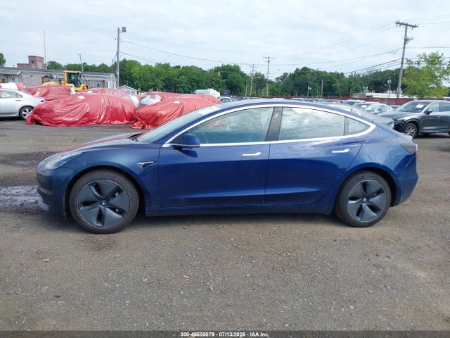 45550079 :رقم المزاد ، 5YJ3E1EA2JF078014 vin ، 2018 Tesla Model 3 Long Range/mid Range مزاد بيع