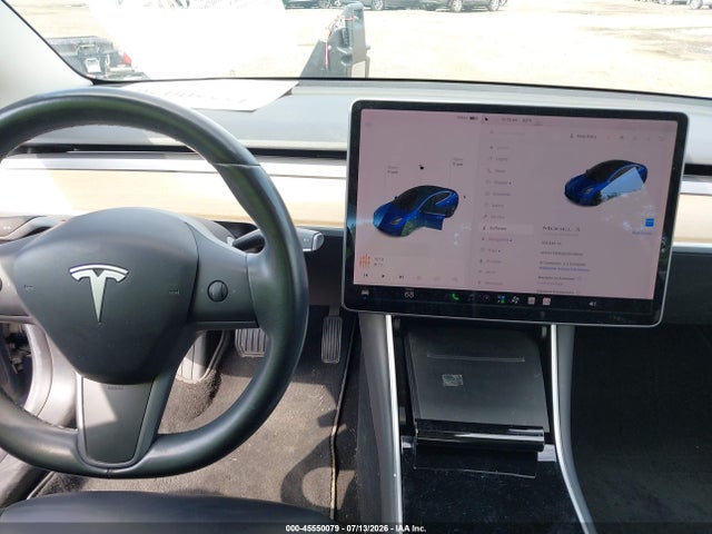 45550079 :رقم المزاد ، 5YJ3E1EA2JF078014 vin ، 2018 Tesla Model 3 Long Range/mid Range مزاد بيع