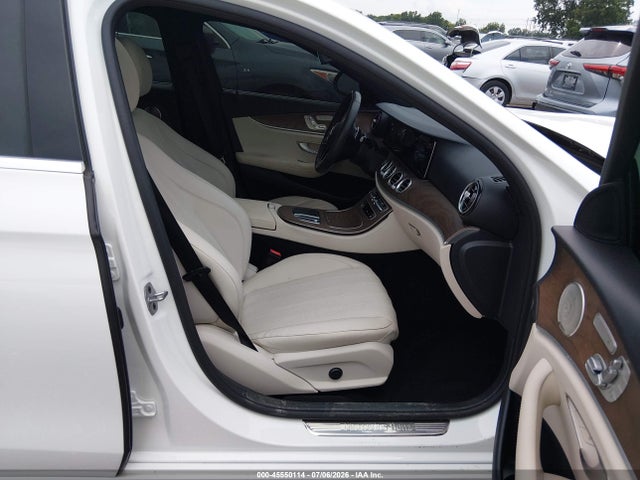 Aukcja sprzedaży 2022 Mercedes-benz E 350, vin: W1KZF8DB5NB088142, numer aukcji: 45550114