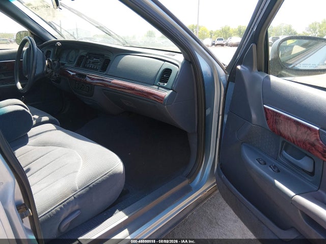 45550115 :رقم المزاد ، 2MEFM74W0YX627167 vin ، 2000 Mercury Grand Marquis Gs مزاد بيع
