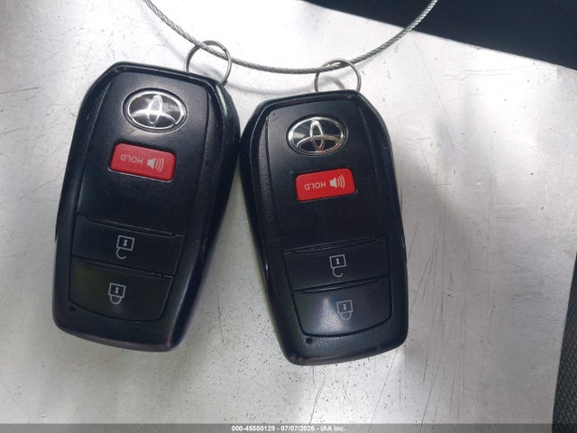 45550129 :رقم المزاد ، 7MUCAAAG9NV018034 vin ، 2022 Toyota Corolla Cross Le مزاد بيع