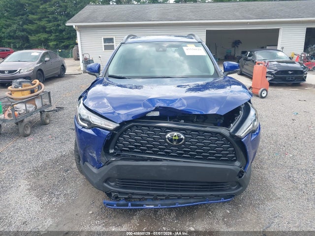 45550129 :رقم المزاد ، 7MUCAAAG9NV018034 vin ، 2022 Toyota Corolla Cross Le مزاد بيع