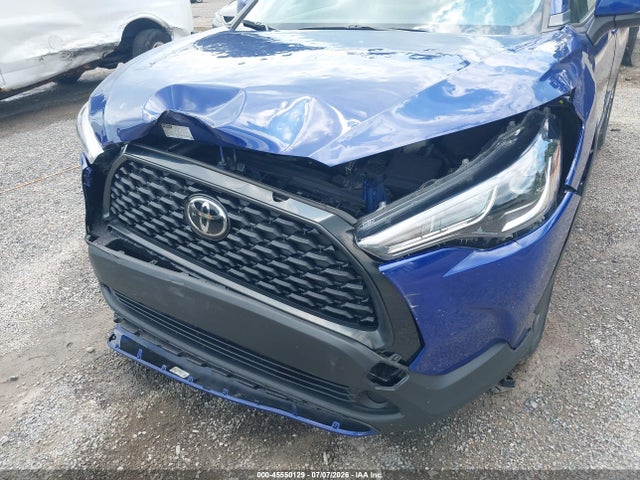 45550129 :رقم المزاد ، 7MUCAAAG9NV018034 vin ، 2022 Toyota Corolla Cross Le مزاد بيع
