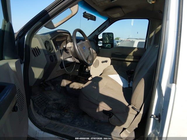 2008 Ford Super Duty F-550 Drw Xl/xlt მანქანა იყიდება აუქციონზე, vin: 1FDAF56R88EE59289, აუქციონის ნომერი: 45550186