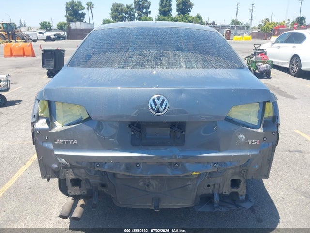 3VW2B7AJ2JM228161 Volkswagen Jetta 1.4t S