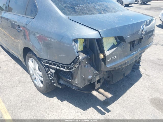 3VW2B7AJ2JM228161 Volkswagen Jetta 1.4t S