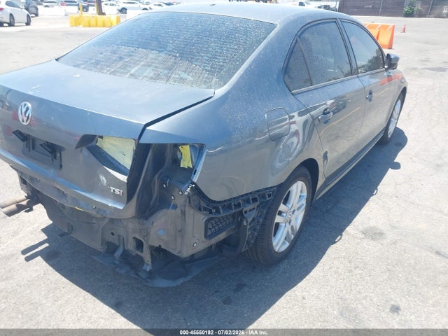 3VW2B7AJ2JM228161 Volkswagen Jetta 1.4t S
