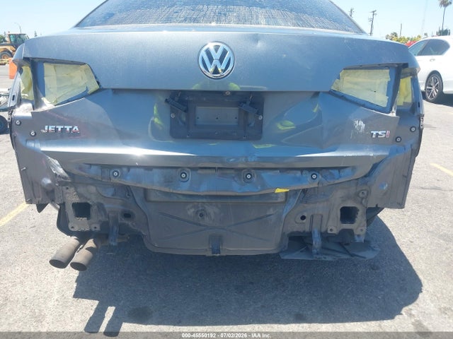 3VW2B7AJ2JM228161 Volkswagen Jetta 1.4t S