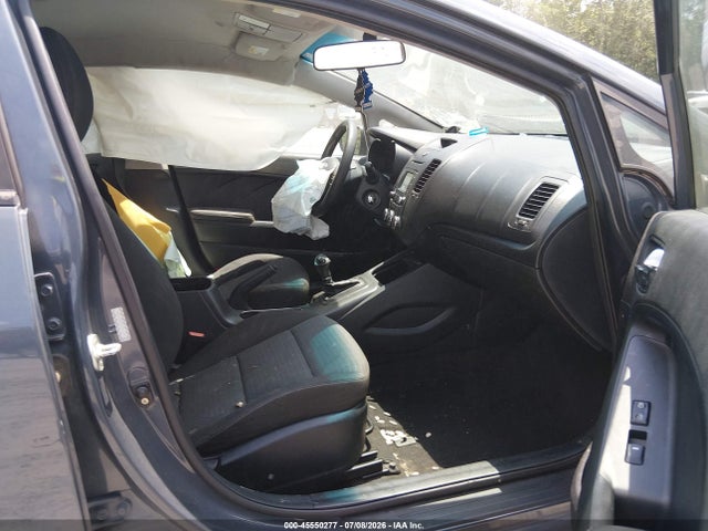 Продажа на аукционе авто 2016 Kia Forte Lx, vin: KNAFX4A63G5520798, номер лота: 45550277