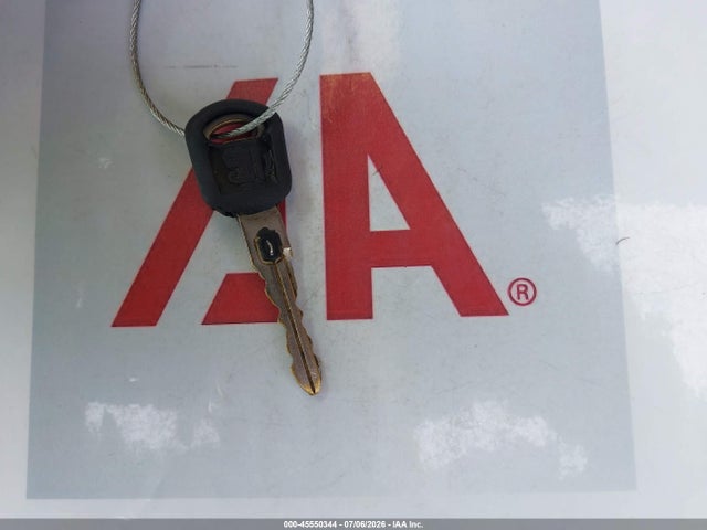 2001 Buick Century Custom მანქანა იყიდება აუქციონზე, vin: 2G4WS52JX11133874, აუქციონის ნომერი: 45550344