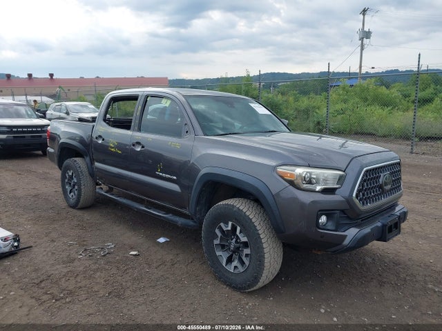 45550489 :رقم المزاد ، 5TFCZ5AN7JX143336 vin ، 2018 Toyota Tacoma Trd Off Road مزاد بيع