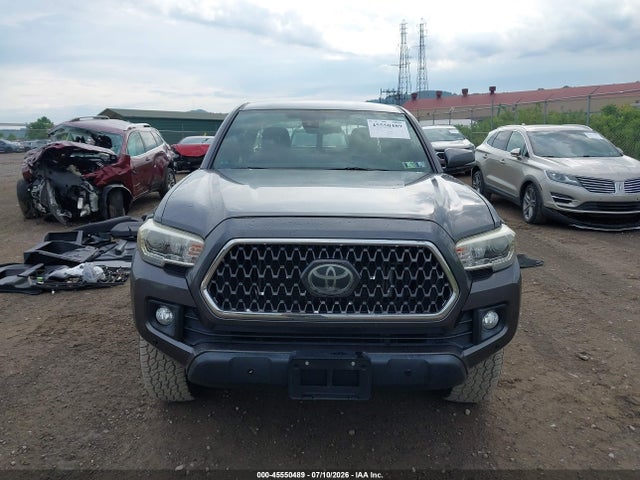 45550489 :رقم المزاد ، 5TFCZ5AN7JX143336 vin ، 2018 Toyota Tacoma Trd Off Road مزاد بيع