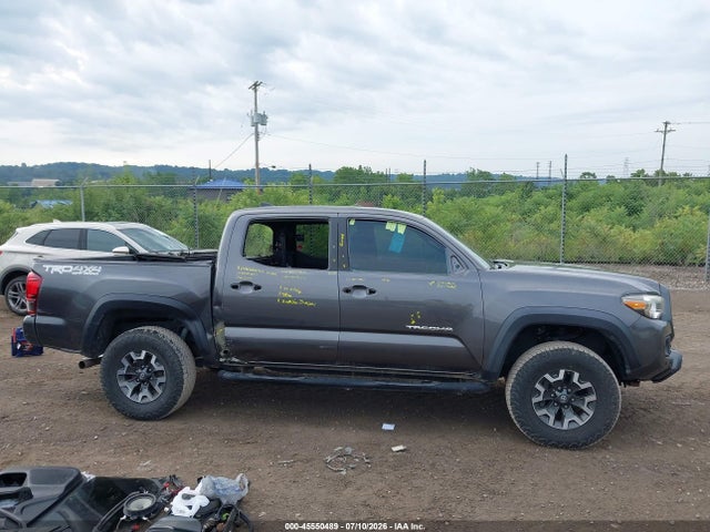 45550489 :رقم المزاد ، 5TFCZ5AN7JX143336 vin ، 2018 Toyota Tacoma Trd Off Road مزاد بيع