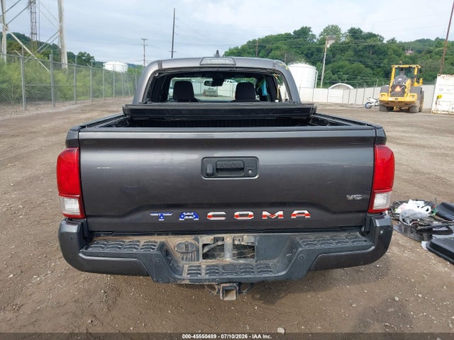 45550489 :رقم المزاد ، 5TFCZ5AN7JX143336 vin ، 2018 Toyota Tacoma Trd Off Road مزاد بيع
