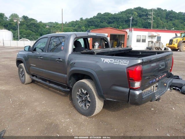 45550489 :رقم المزاد ، 5TFCZ5AN7JX143336 vin ، 2018 Toyota Tacoma Trd Off Road مزاد بيع