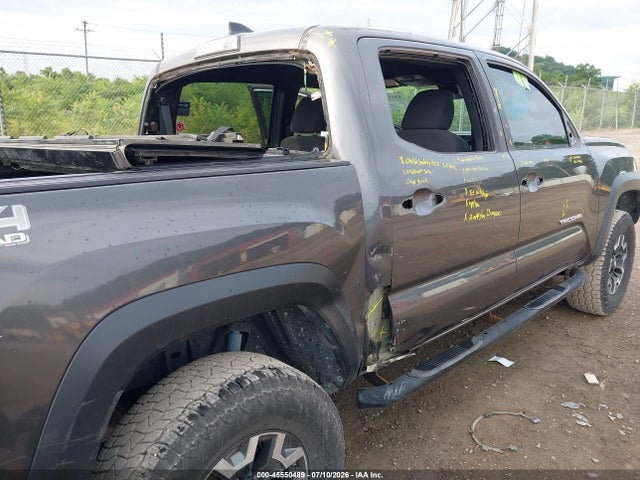 45550489 :رقم المزاد ، 5TFCZ5AN7JX143336 vin ، 2018 Toyota Tacoma Trd Off Road مزاد بيع