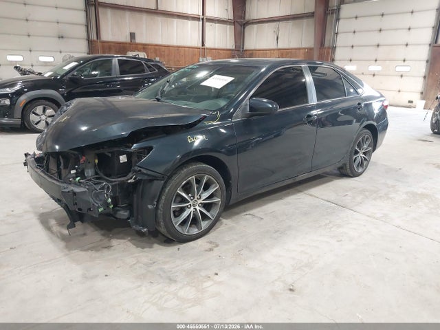 45550551 :رقم المزاد ، 4T1BF1FK3FU921292 vin ، 2015 Toyota Camry Xse مزاد بيع