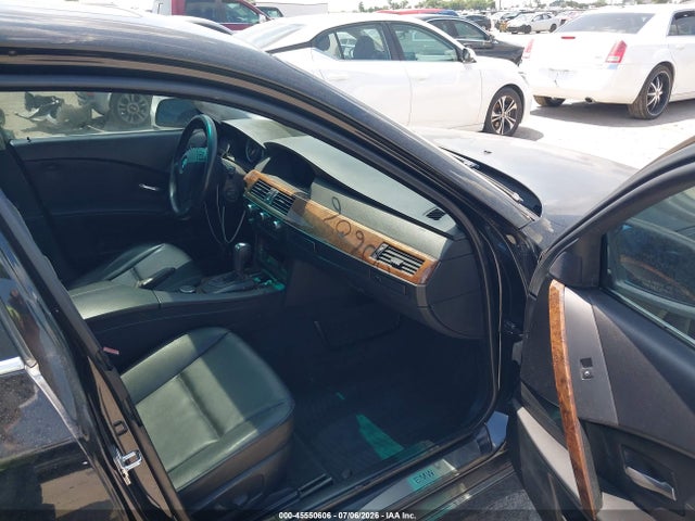 45550606 :رقم المزاد ، WBANE53577CW65916 vin ، 2007 Bmw 525i مزاد بيع