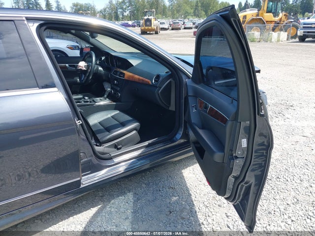 WDDGF8AB2ER317184 Mercedes-Benz C 300 Sport 4matic