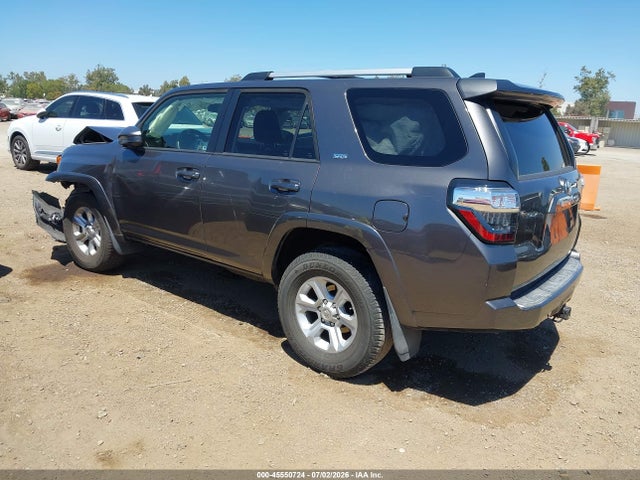 Toyota 4RUNNER SR5 2020 JTEZU5JR9L5218561 Image 3