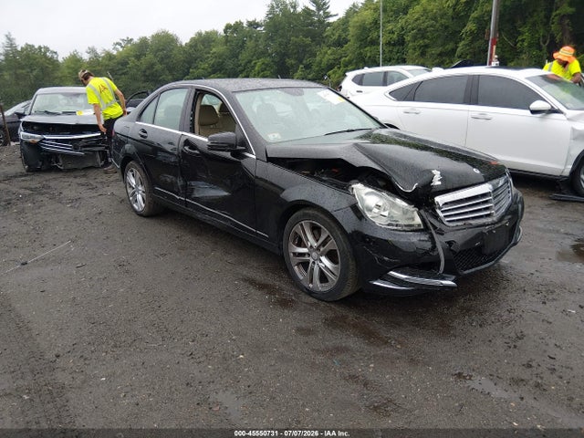 Auction sale of the 2014 Mercedes-benz C 300 Luxury 4matic, vin: WDDGF8AB9EG225520, lot number: 45550731