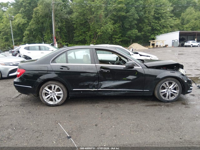 Продаж на аукціоні авто 2014 Mercedes-benz C 300 Luxury 4matic, vin: WDDGF8AB9EG225520, номер лоту: 45550731