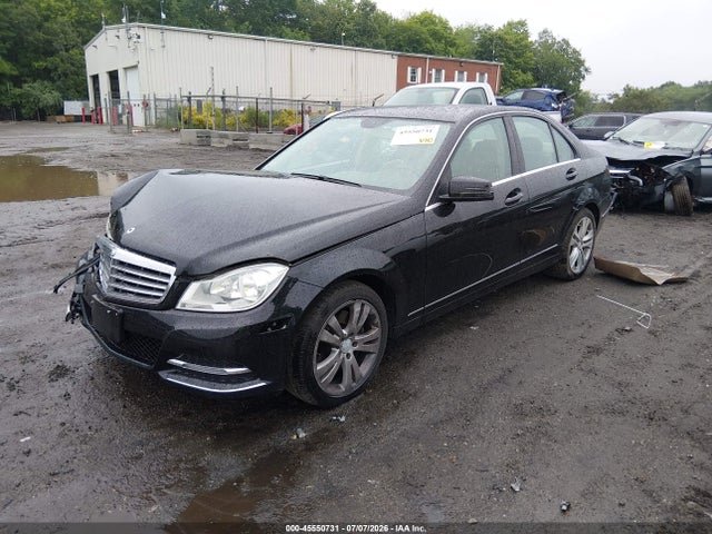 Продаж на аукціоні авто 2014 Mercedes-benz C 300 Luxury 4matic, vin: WDDGF8AB9EG225520, номер лоту: 45550731