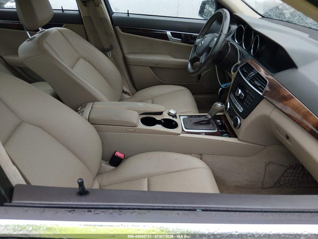 Продаж на аукціоні авто 2014 Mercedes-benz C 300 Luxury 4matic, vin: WDDGF8AB9EG225520, номер лоту: 45550731