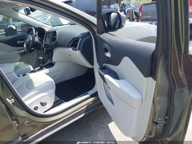 Продажа на аукционе авто 2019 Jeep Cherokee Limited Fwd, vin: 1C4PJLDB3KD325732, номер лота: 45550777