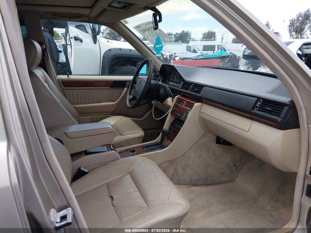 Продажа на аукционе авто 1994 Mercedes-benz E 420, vin: WDBEA34EXRC118786, номер лота: 45550902