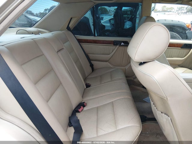 Продажа на аукционе авто 1994 Mercedes-benz E 420, vin: WDBEA34EXRC118786, номер лота: 45550902