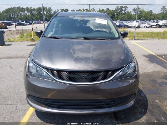 45550911 :رقم المزاد ، 2C4RC1DG4HR512986 vin ، 2017 Chrysler Pacifica Touring مزاد بيع