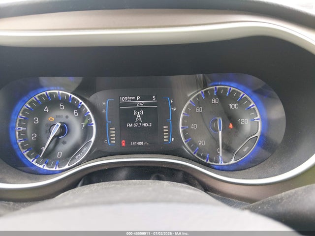 45550911 :رقم المزاد ، 2C4RC1DG4HR512986 vin ، 2017 Chrysler Pacifica Touring مزاد بيع