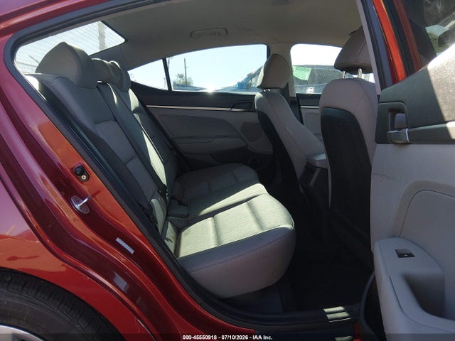 KMHD74LF1HU135654 Hyundai ELANTRA SE