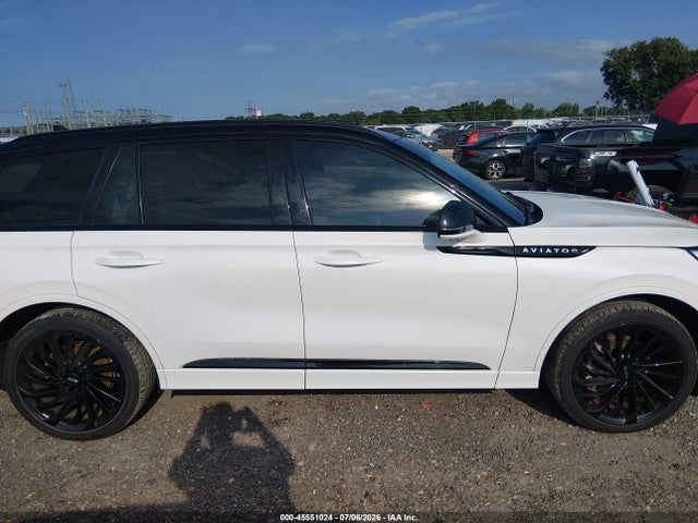5LM5J9XCXRGL01928 Lincoln Aviator Black Label