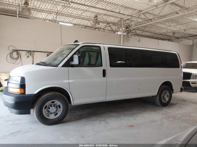 Продаж на аукціоні авто 2023 Chevrolet Express Passenger Rwd 3500 Extended Wheelbase Ls, vin: 1GAZGNFP3P1113975, номер лоту: 45551032