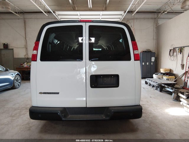 Продаж на аукціоні авто 2023 Chevrolet Express Passenger Rwd 3500 Extended Wheelbase Ls, vin: 1GAZGNFP3P1113975, номер лоту: 45551032