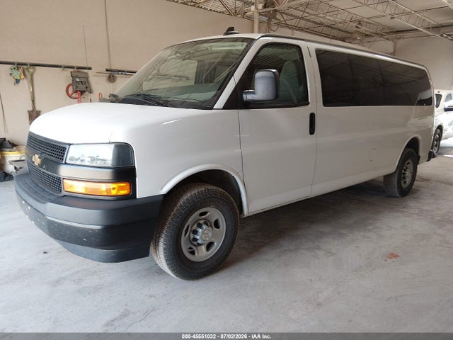 Продаж на аукціоні авто 2023 Chevrolet Express Passenger Rwd 3500 Extended Wheelbase Ls, vin: 1GAZGNFP3P1113975, номер лоту: 45551032