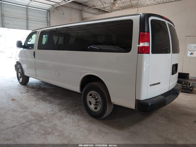 Продаж на аукціоні авто 2023 Chevrolet Express Passenger Rwd 3500 Extended Wheelbase Ls, vin: 1GAZGNFP3P1113975, номер лоту: 45551032
