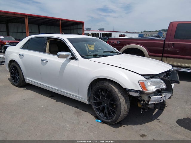 45551089 :رقم المزاد ، 2C3CA6CT8BH528326 vin ، 2011 Chrysler 300c مزاد بيع