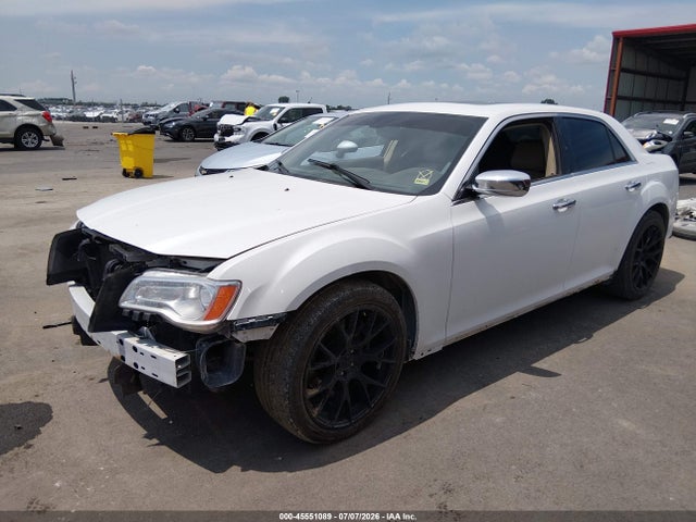 45551089 :رقم المزاد ، 2C3CA6CT8BH528326 vin ، 2011 Chrysler 300c مزاد بيع