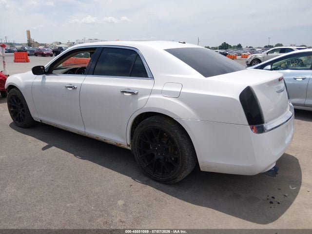 45551089 :رقم المزاد ، 2C3CA6CT8BH528326 vin ، 2011 Chrysler 300c مزاد بيع